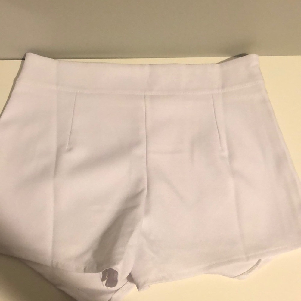 skort - Picture 2 of 2